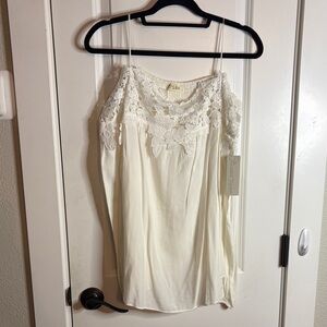 NWT Elegant Small White Lace off the shoulder long sleeve top by C’isa